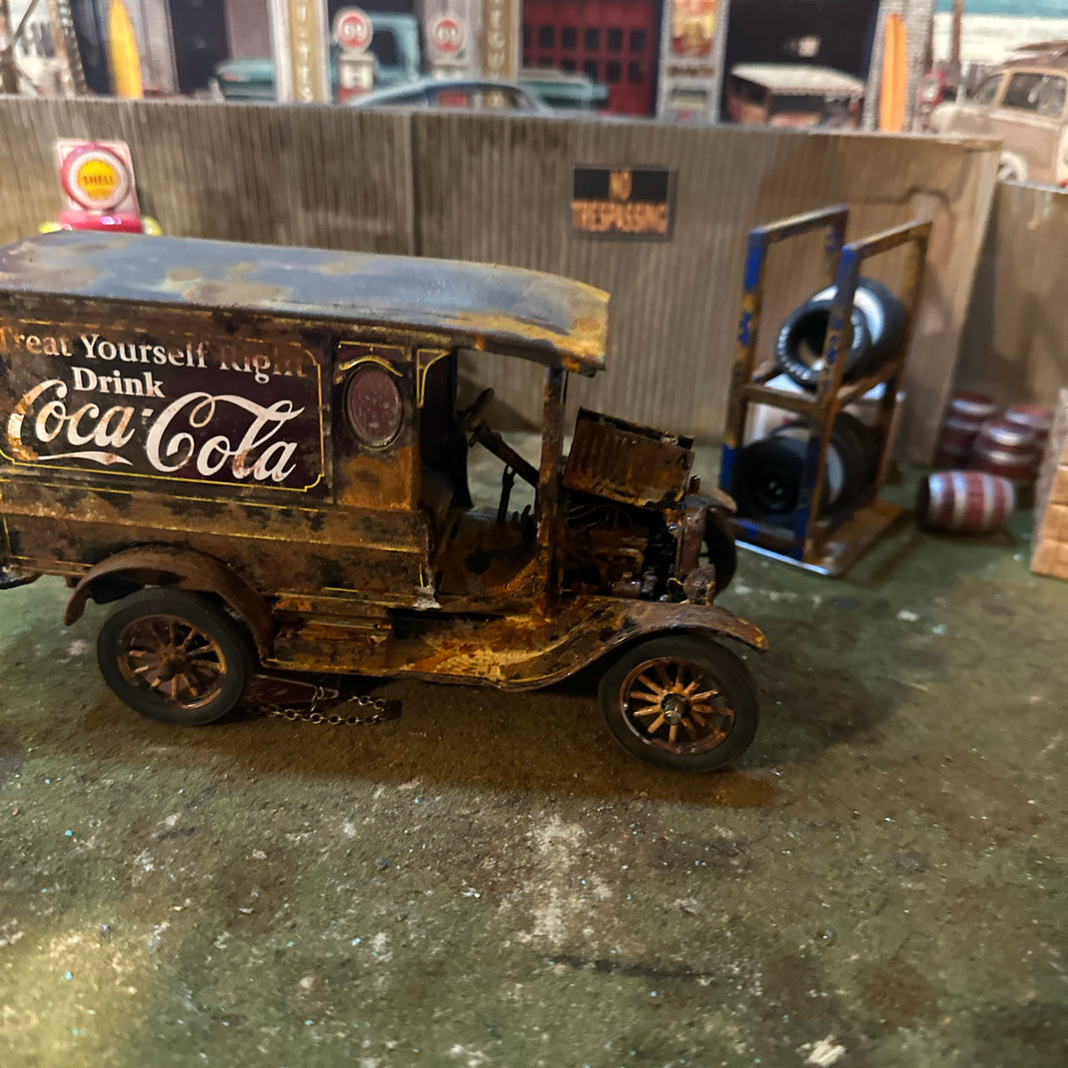 1925 Ford Truck - Barn Find Cars - 1:24 DIECAST - Danbury Mint - Coca Cola