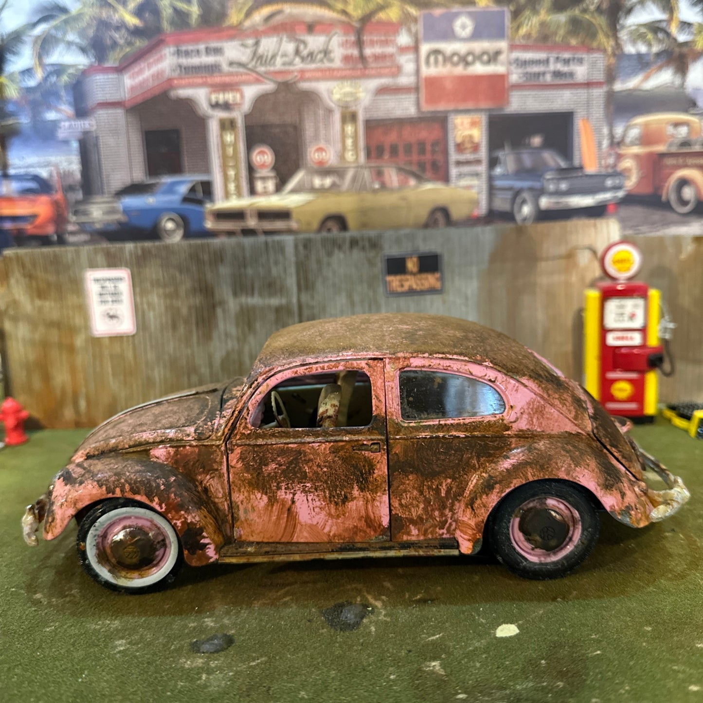 1951 Volkswagen Beetle - Barn Find Cars - 1:18 DIECAST