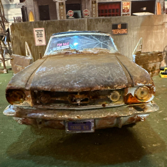 1965 Ford Mustang - Barn Find Cars - 1:18 DIECAST - Weathered