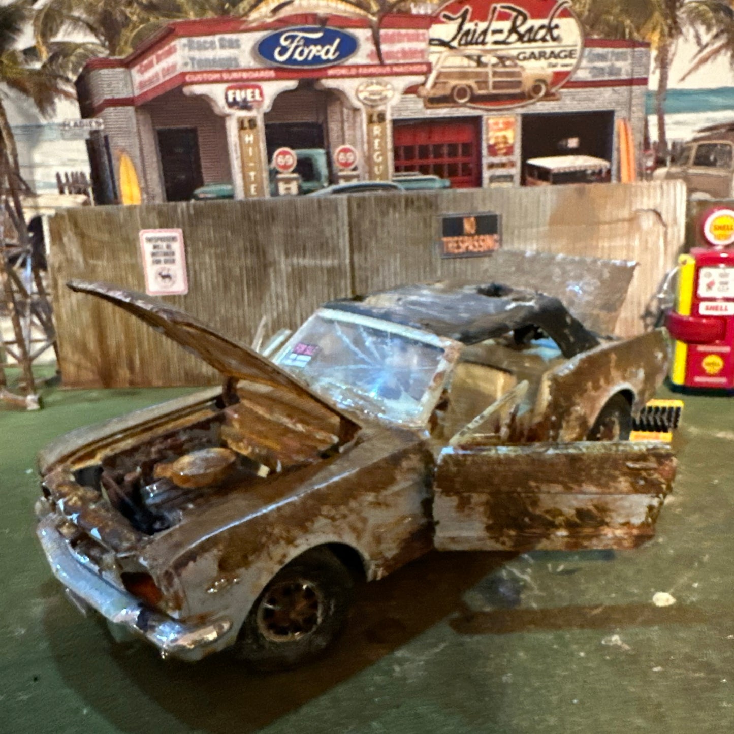 1965 Ford Mustang - Barn Find Cars - 1:18 DIECAST - Weathered