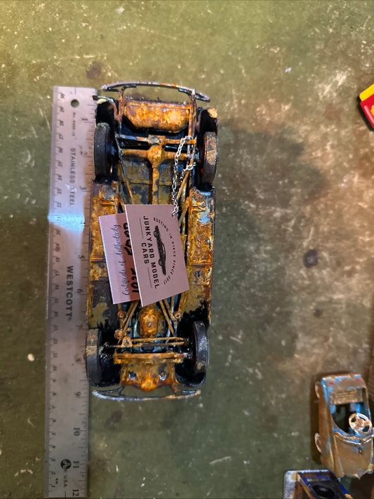 1935 Ford Pickup Truck - Barn Find Cars - 1:24 DIECAST - Danbury Mint