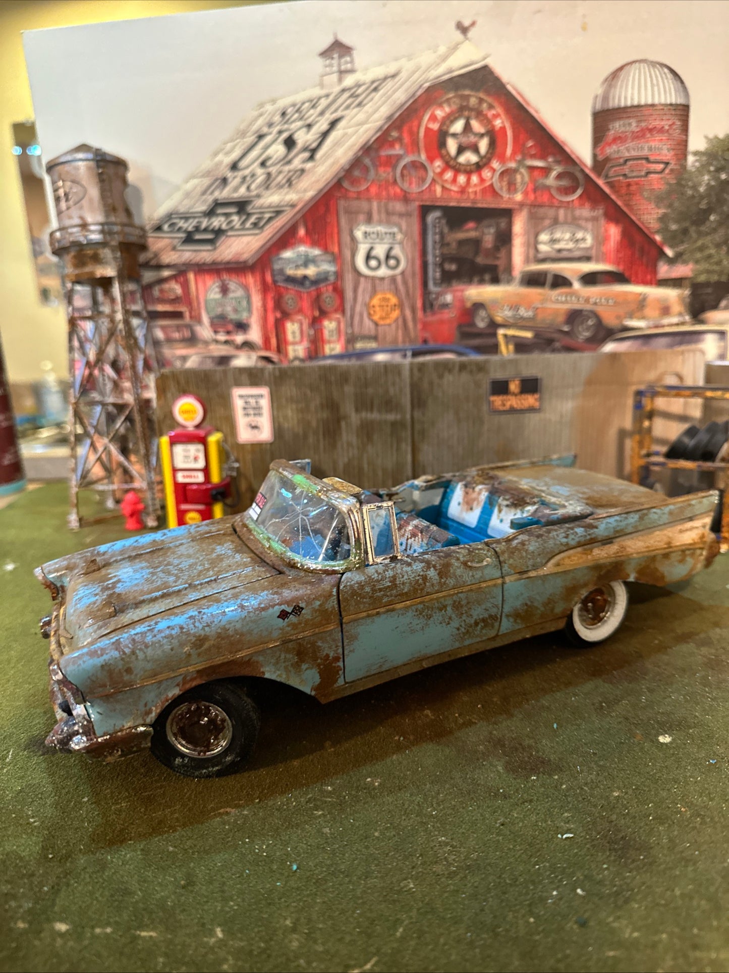 1957 Chevrolet Convertible - Barn Find Cars - 1:18 DIECAST