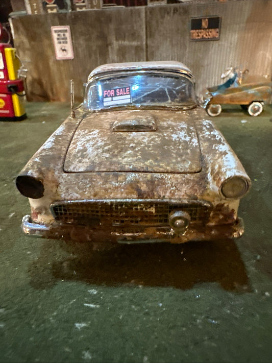 1956 Ford Thunderbird - Barn Find Cars - 1:24 DIECAST - Danbury Mint