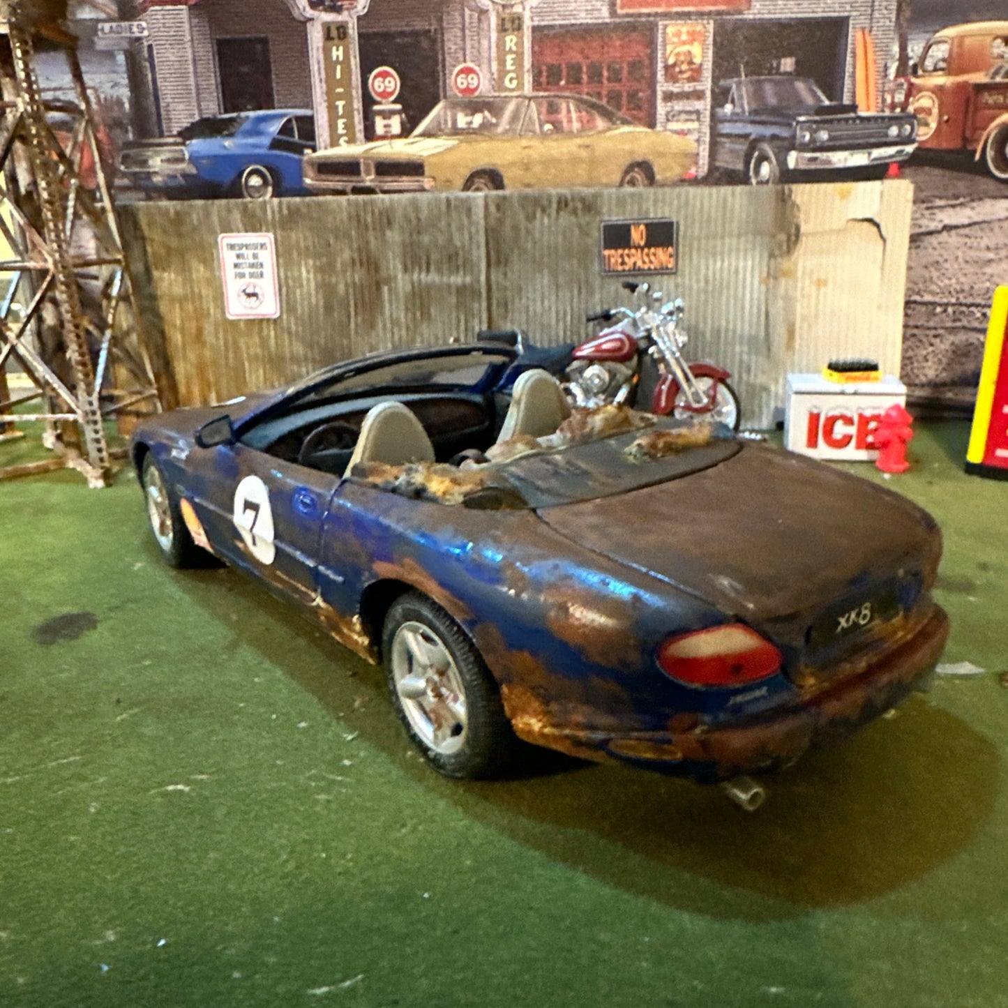 1996 Jaguar XK8 - Barn Find Cars - 1:18 DIECAST - Abused Race Car