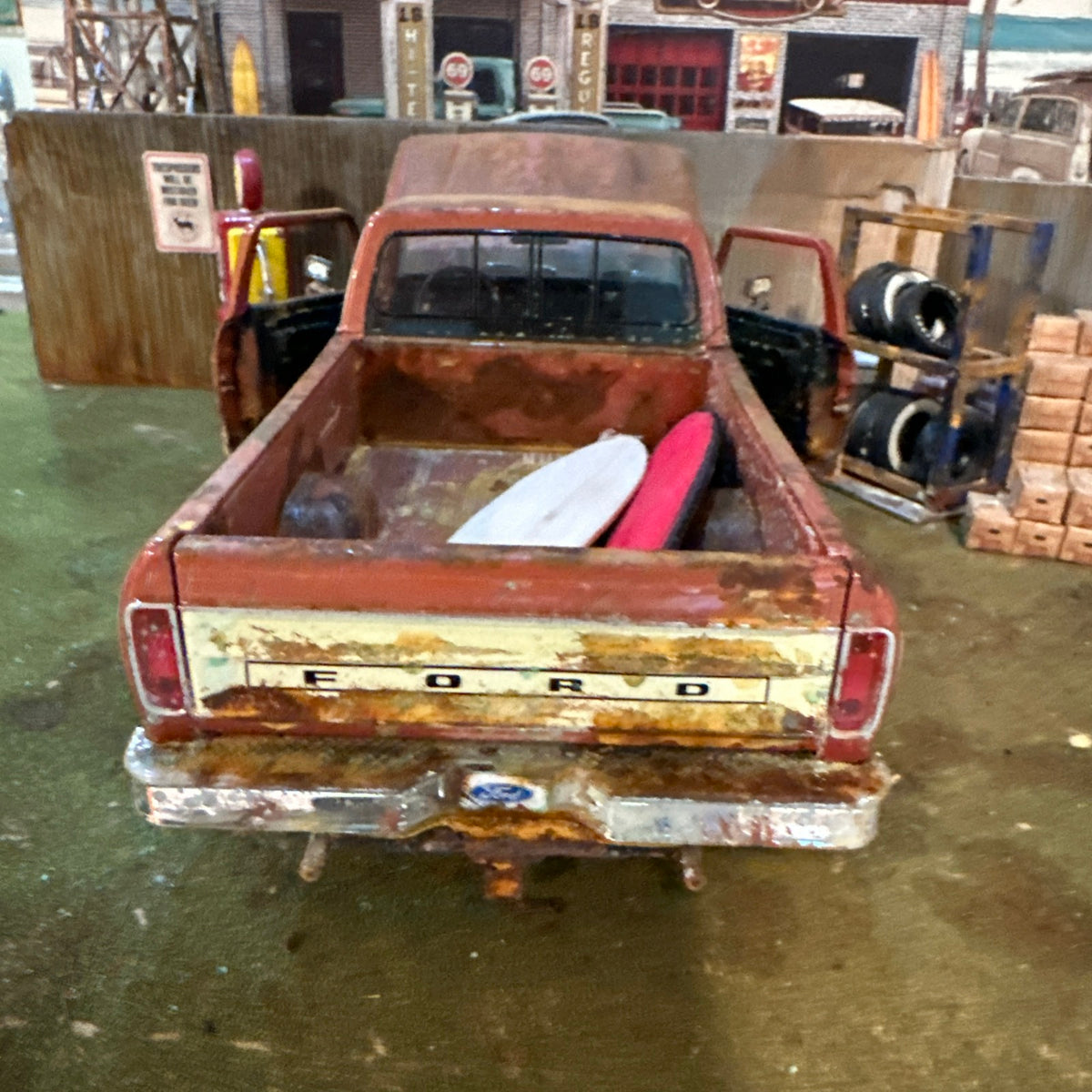 1979 Ford F-150 Pickup Truck - Barn Find Cars - 1:18 DIECAST - weathered