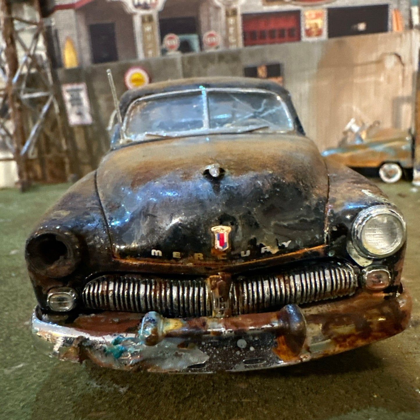 1949 Mercury Coupe’ - Barn Find Cars - 1:24 DIECAST - Danbury Mint