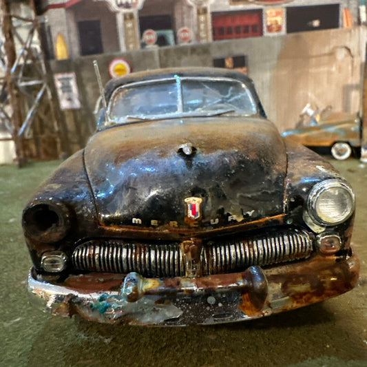 1949 Mercury Coupe’ - Barn Find Cars - 1:24 DIECAST - Danbury Mint