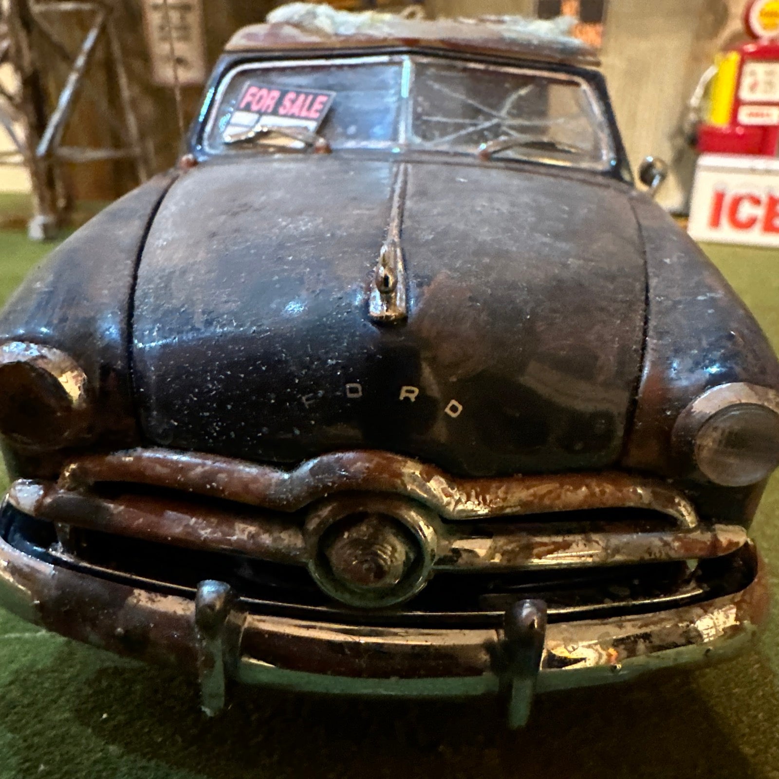 1949 Ford Convertible - Barn Find Cars - 1:24 DIECAST