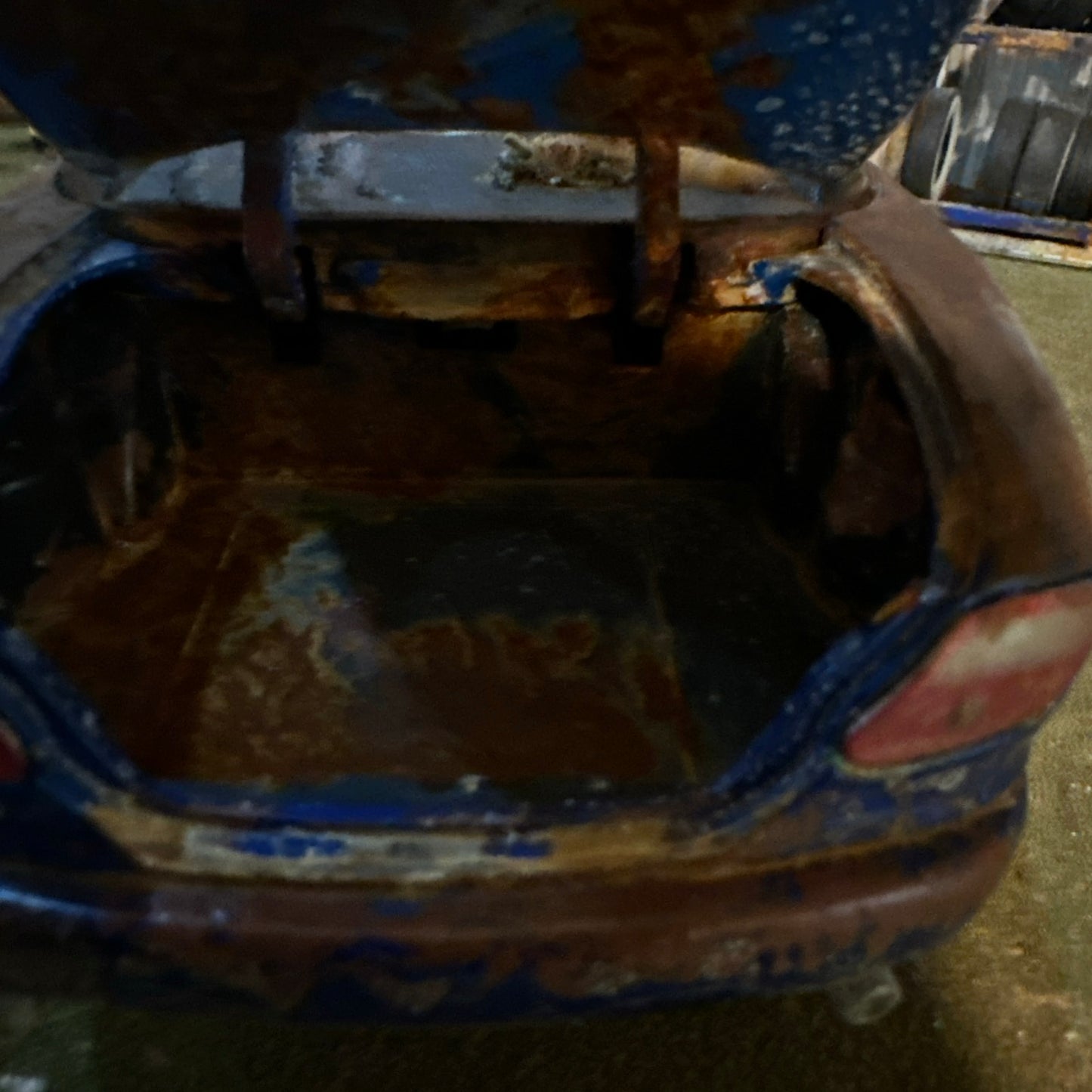 1996 Jaguar XK8 - Barn Find Cars - 1:18 DIECAST - Abused Race Car