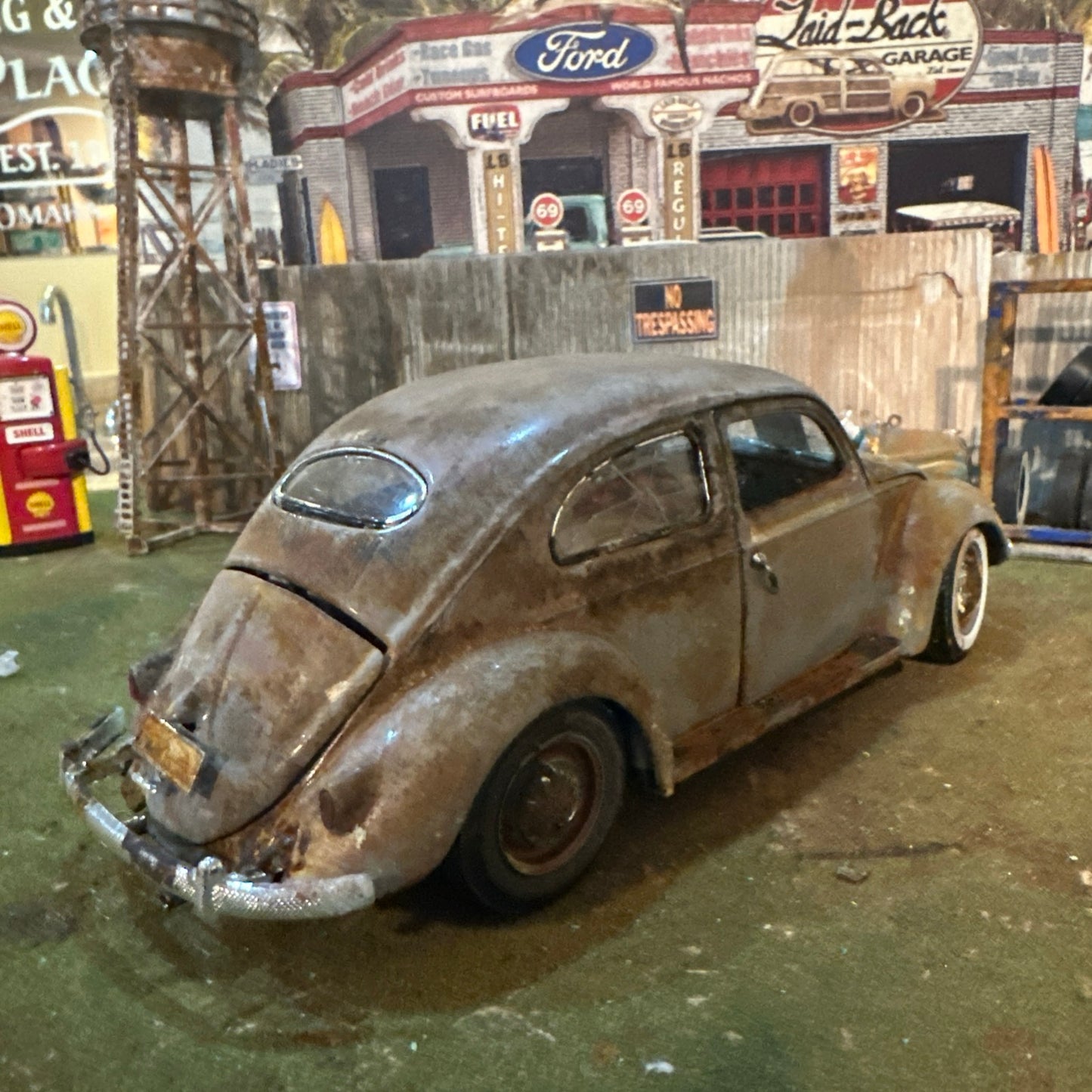 1955 Volkswagen VW Bug Beetle - Barn Find Cars - 1:18 DIECAST - Oval Window