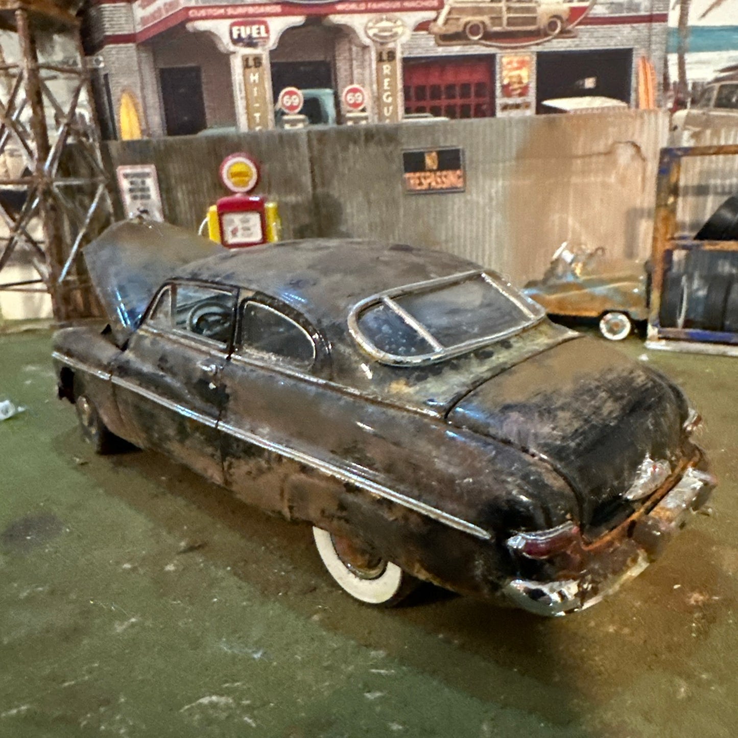 1949 Mercury Coupe’ - Barn Find Cars - 1:24 DIECAST - Danbury Mint