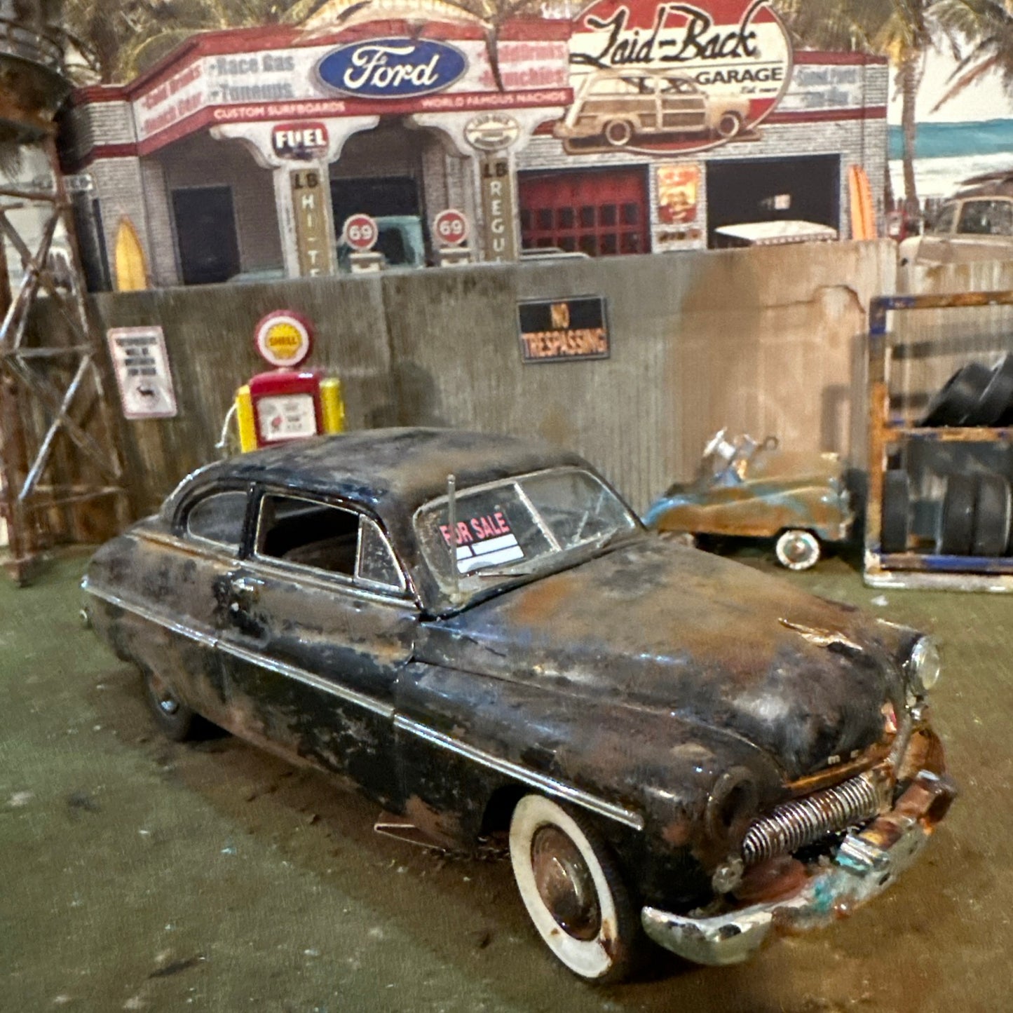 1949 Mercury Coupe’ - Barn Find Cars - 1:24 DIECAST - Danbury Mint