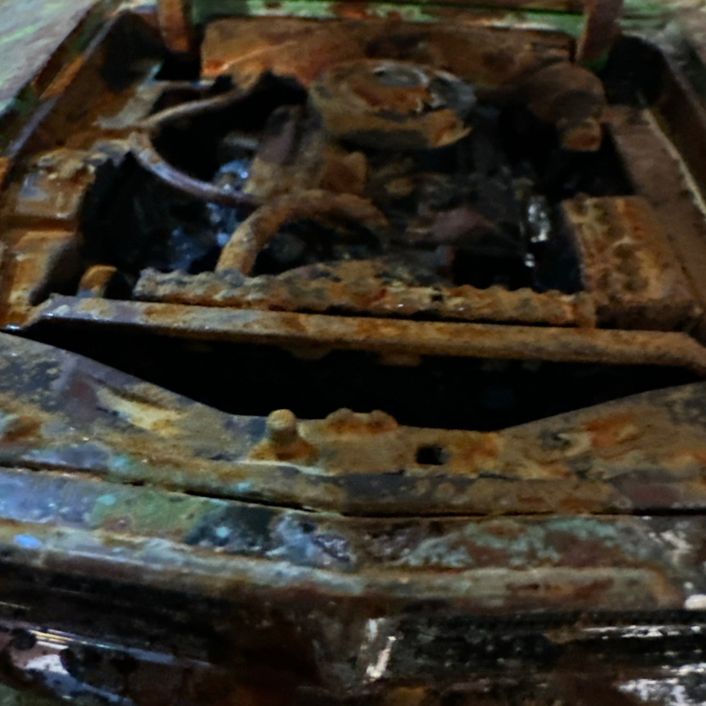 1969 Dodge Charger R/T - Barn Find Cars - 1:18 DIECAST - Weathered