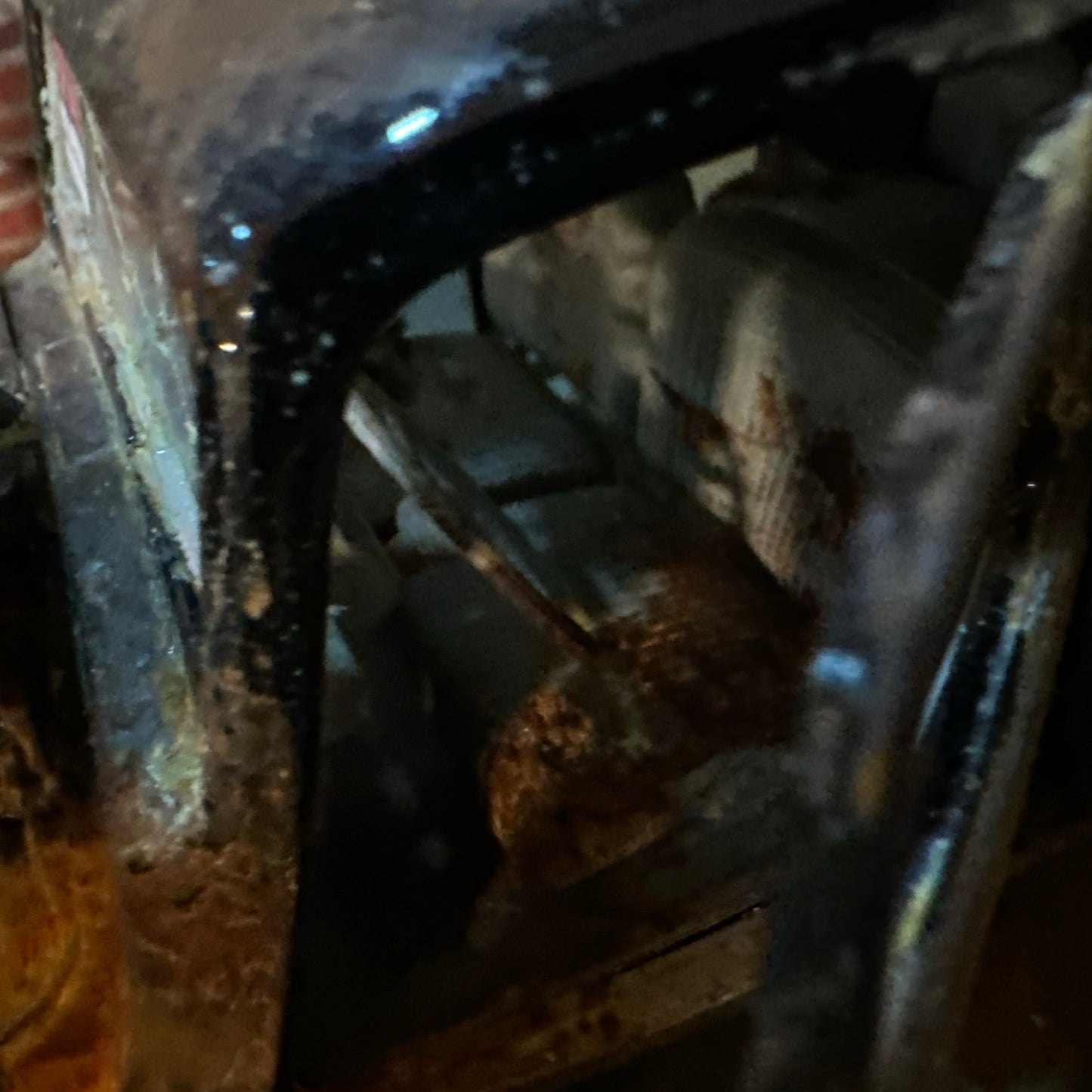 1952 Citroen T/A - Barn Find Cars - 1:18 DIECAST - Vietnam