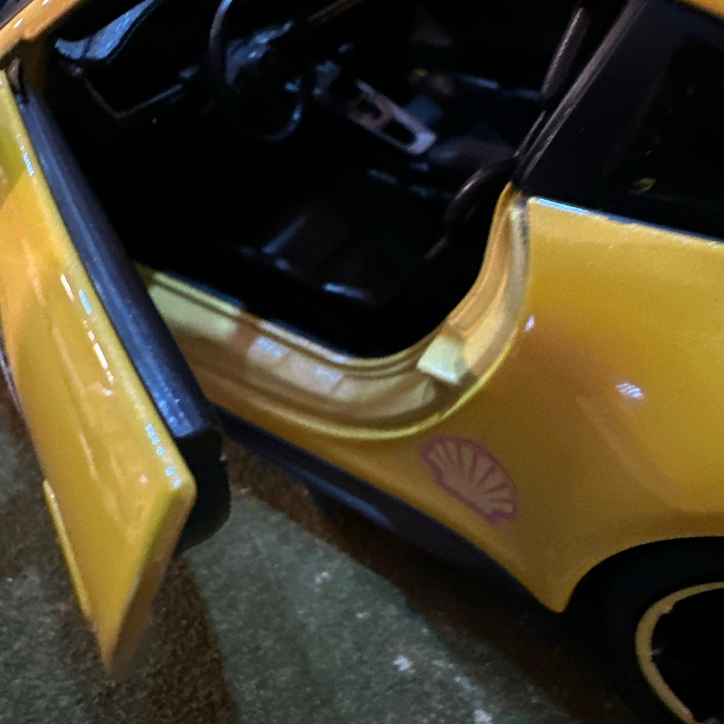 2018 Porsche GT3 (Yellow) - Barn Find Cars - 1:18 DIECAST