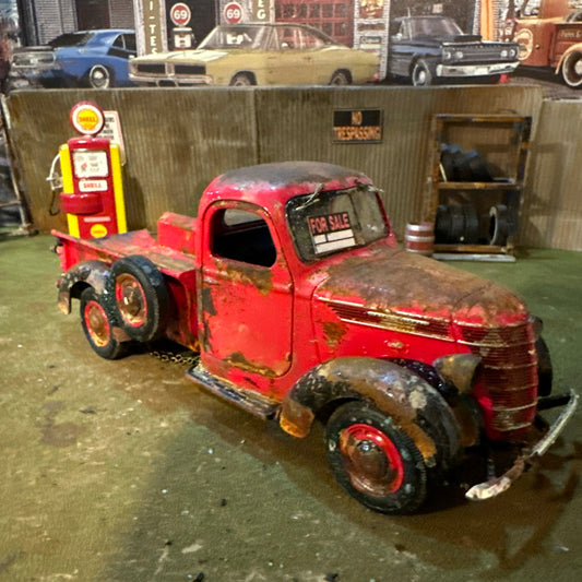 1938 International Harvester D2 Pickup Truck - Barn Find Cars - 1:25 DIECAST - weathered