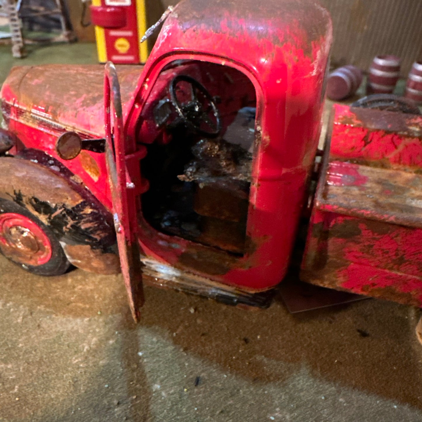 1938 International Harvester D2 Pickup Truck - Barn Find Cars - 1:25 DIECAST - weathered