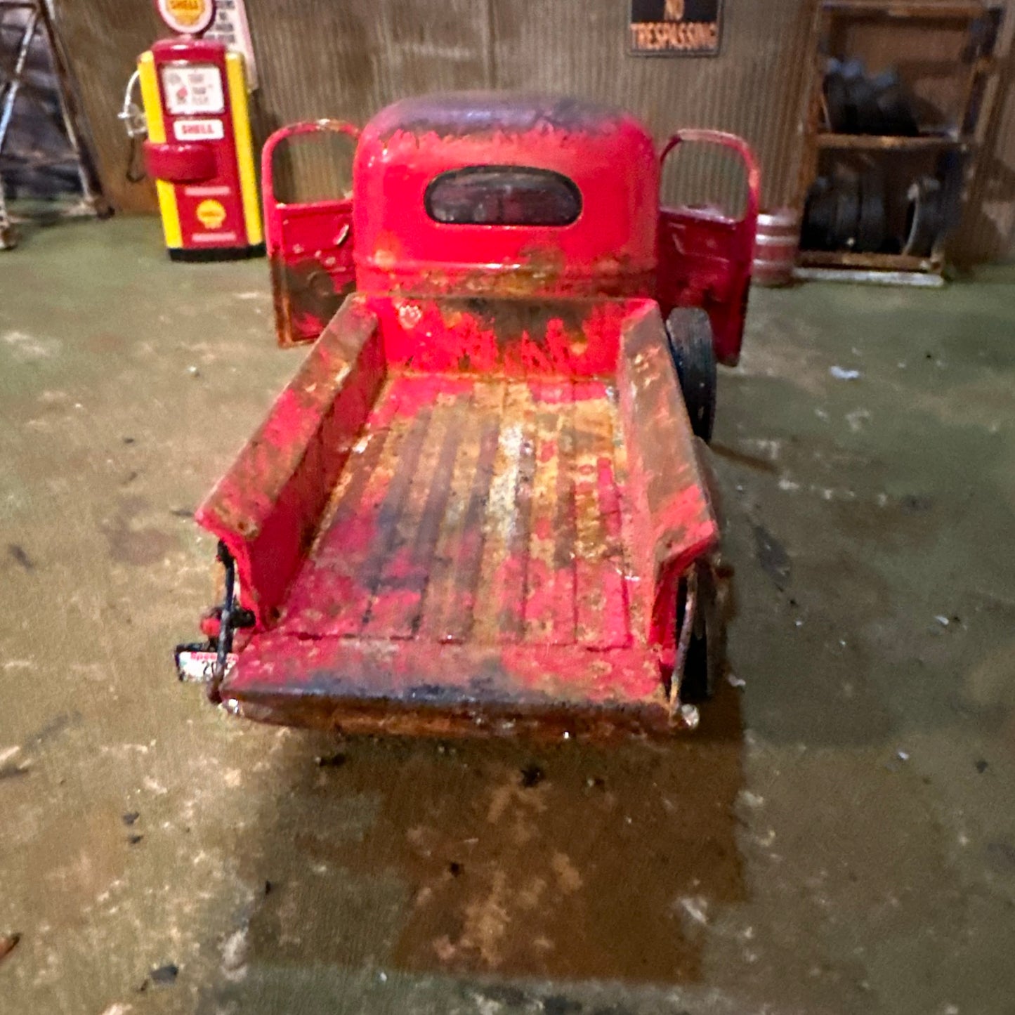 1938 International Harvester D2 Pickup Truck - Barn Find Cars - 1:25 DIECAST - weathered