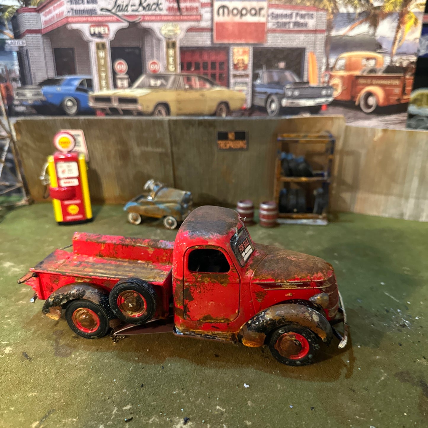 1938 International Harvester D2 Pickup Truck - Barn Find Cars - 1:25 DIECAST - weathered