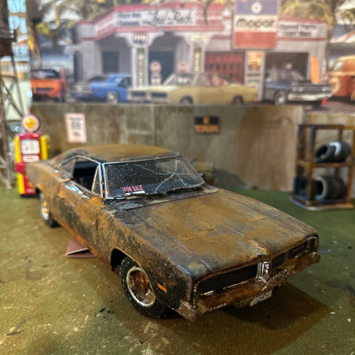 1969 Dodge Charger - Barn Find Cars - 1:18 DIECAST - weathered