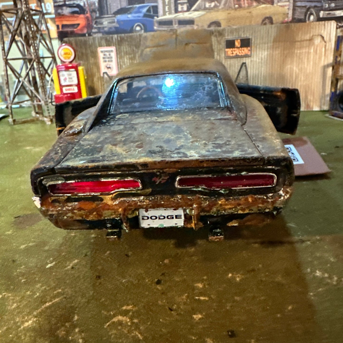 1969 Dodge Charger - Barn Find Cars - 1:18 DIECAST - weathered