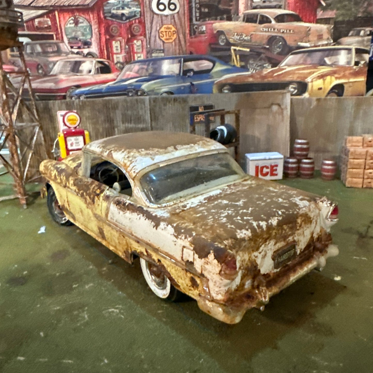 1955 Chevrolet Bel Air - Barn Find Cars - 1:18 DIECAST - Weathered