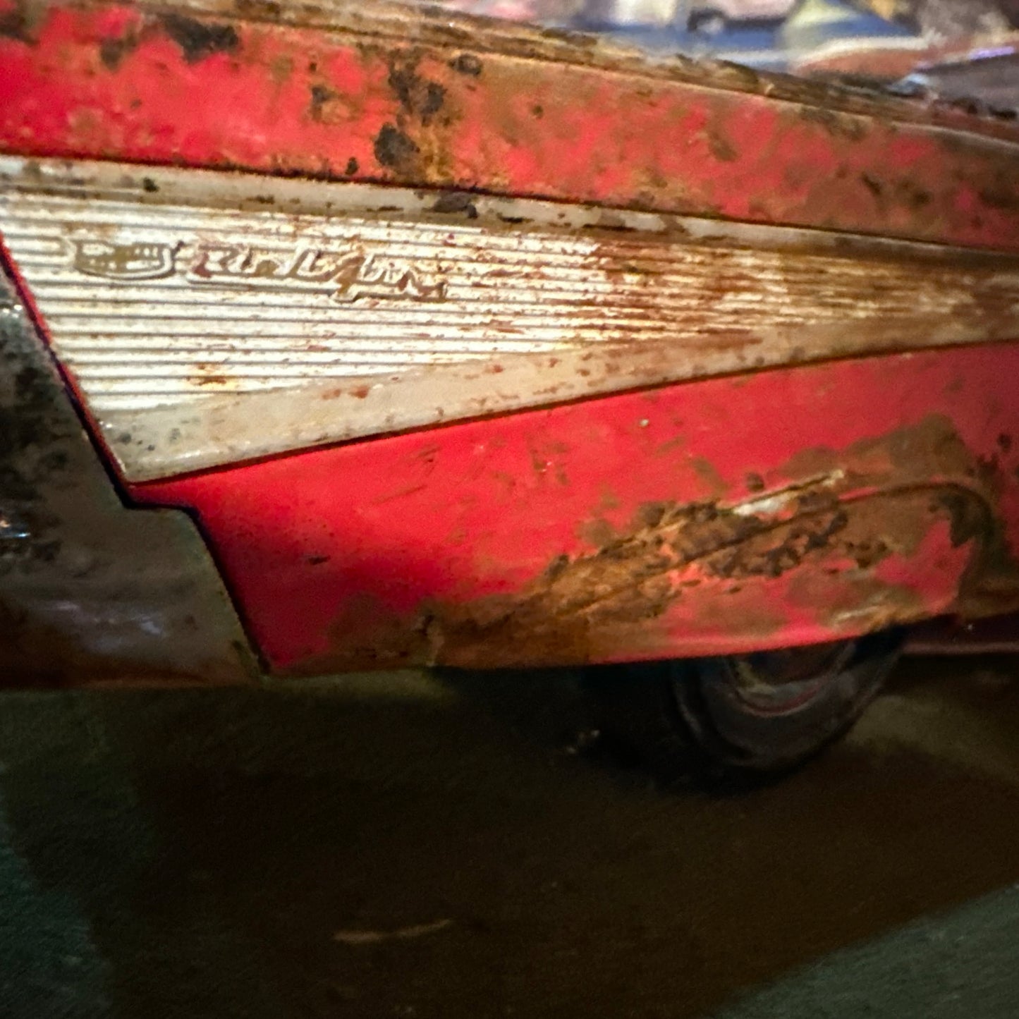1957 Chevrolet Bel Air Convertible - Barn Find Cars - 1:18 DIECAST - Weathered
