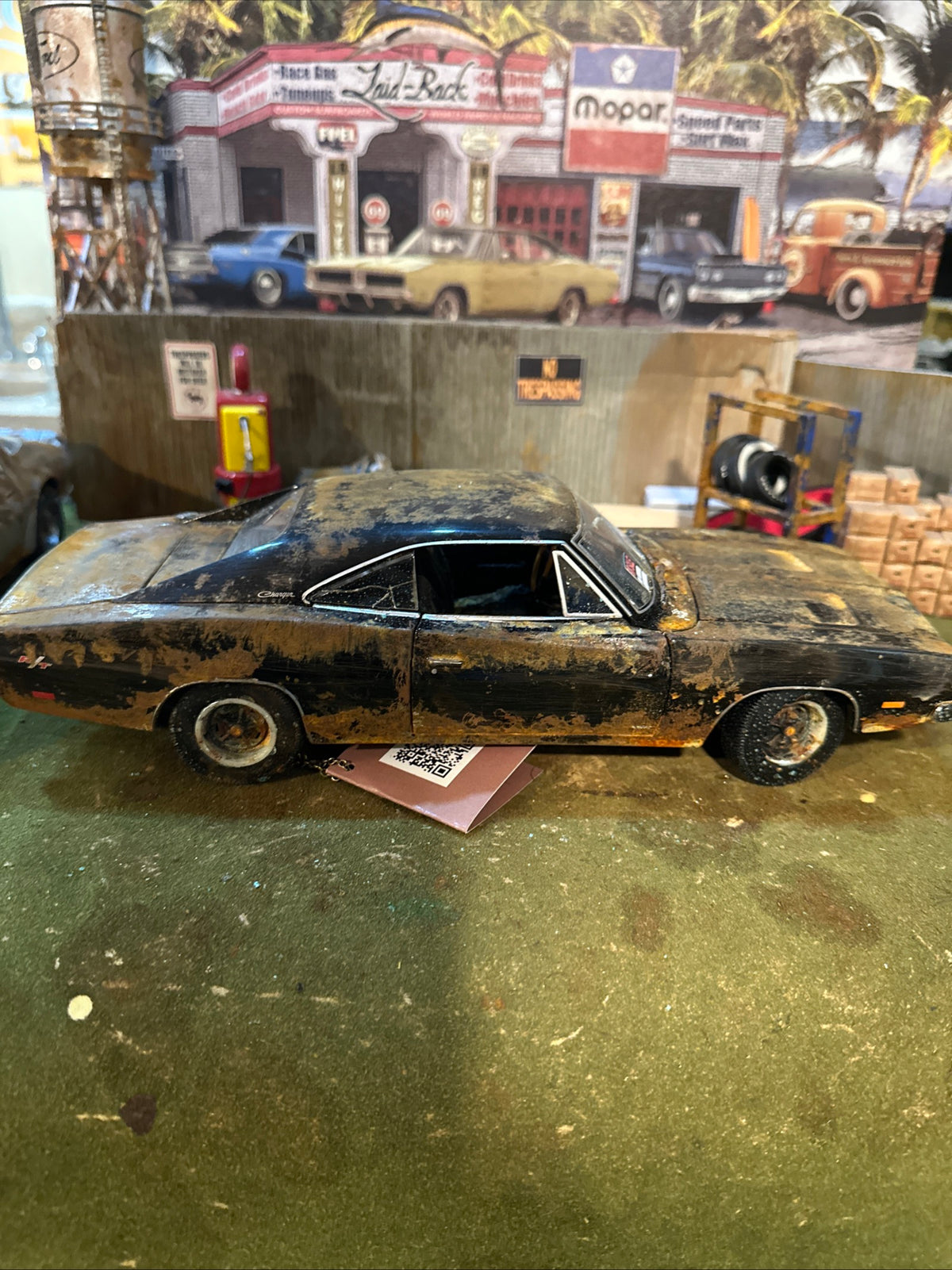 1969 Dodge Charger - Barn Find Cars - 1:18 DIECAST - Weathered