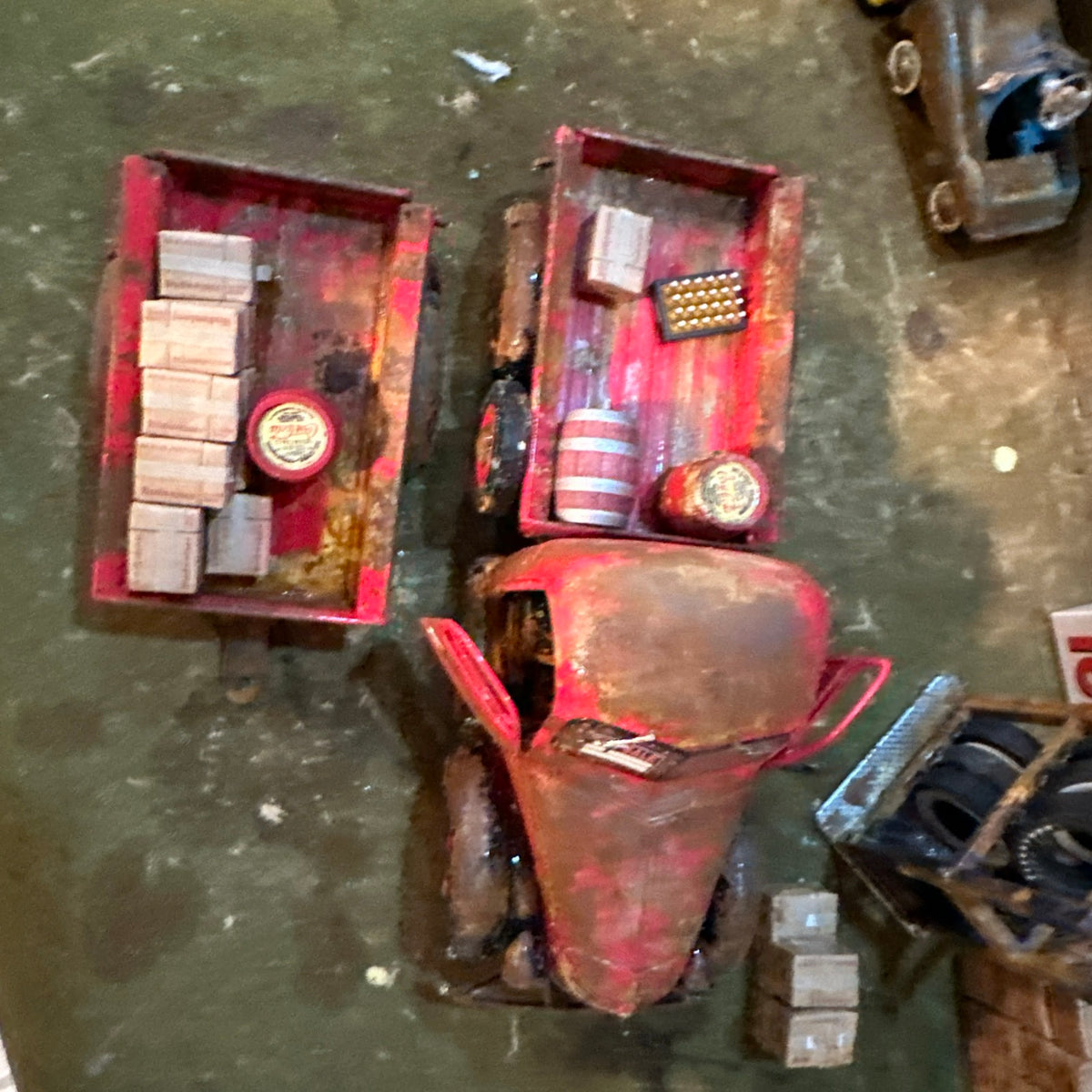 1938 International Harvester D2 Pickup Truck - Barn Find Cars - 1:25 DIECAST - With trailer