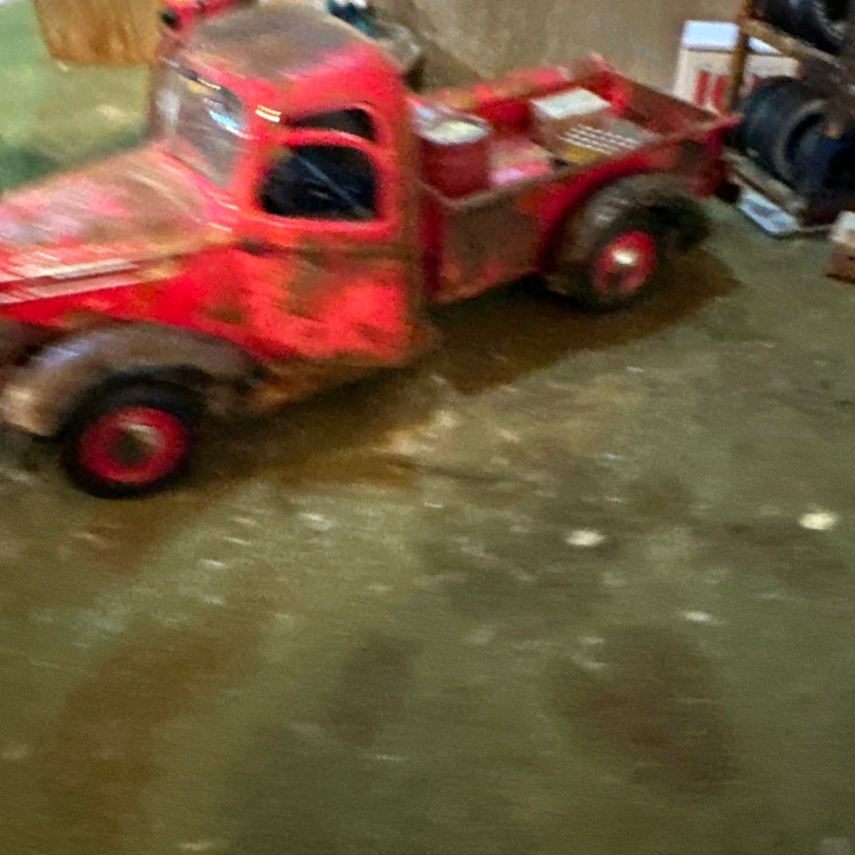 1938 International Harvester D2 Pickup Truck - Barn Find Cars - 1:25 DIECAST - With trailer