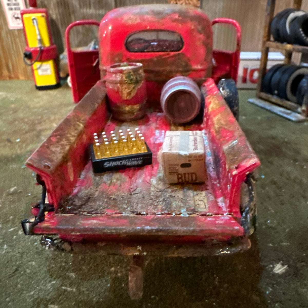 1938 International Harvester D2 Pickup Truck - Barn Find Cars - 1:25 DIECAST - With trailer