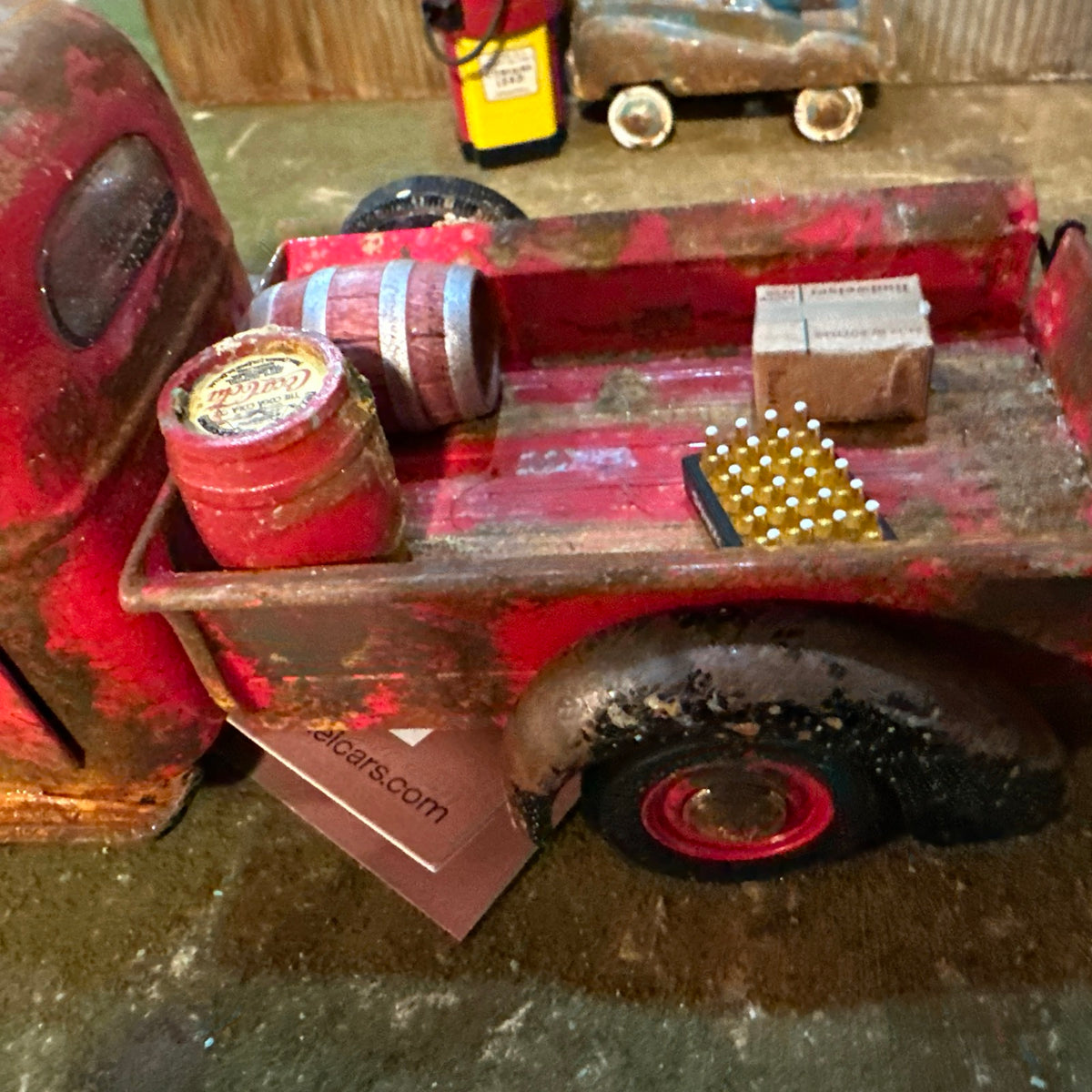 1938 International Harvester D2 Pickup Truck - Barn Find Cars - 1:25 DIECAST - With trailer