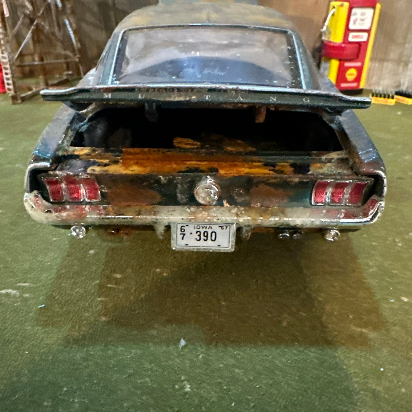 1967 Ford Mustang - Green - Barn Find Cars - 1:18 DIECAST