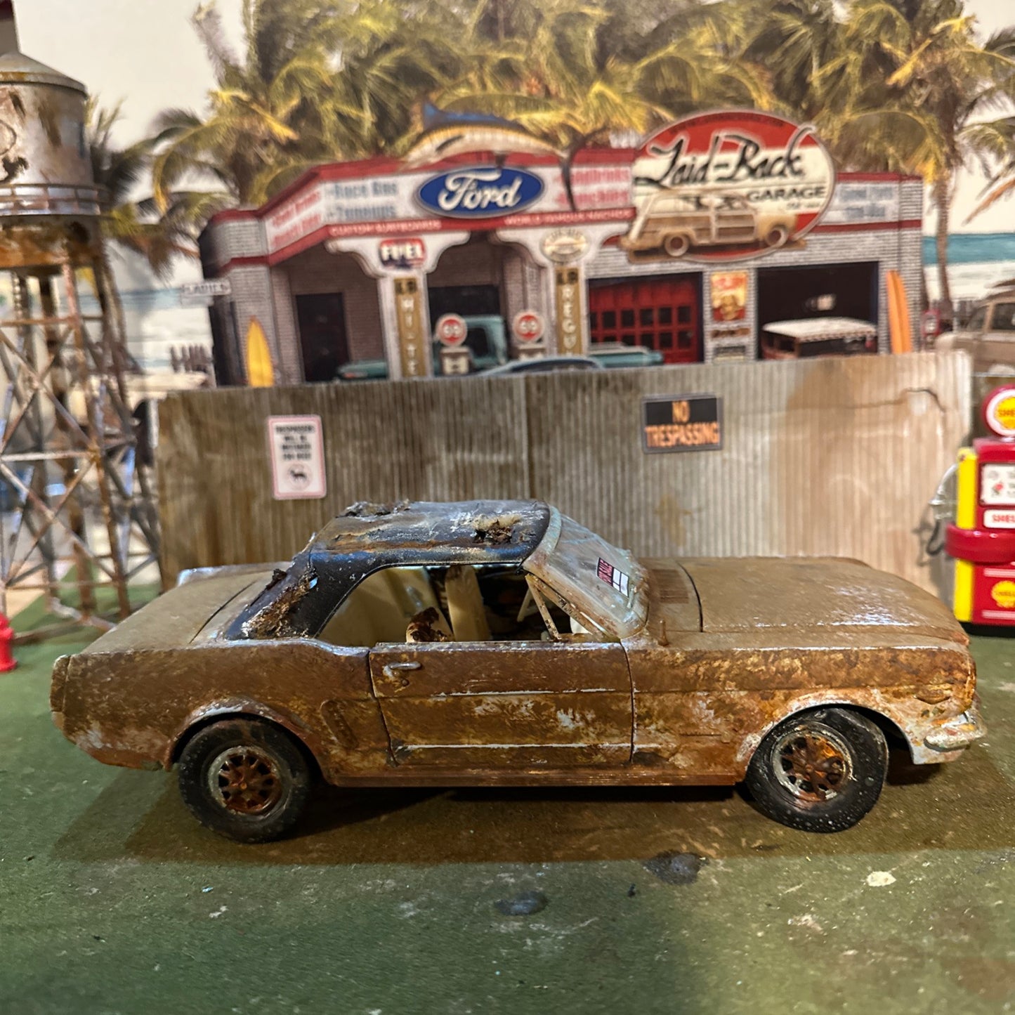 1965 Ford Mustang - Barn Find Cars - 1:18 DIECAST - Weathered