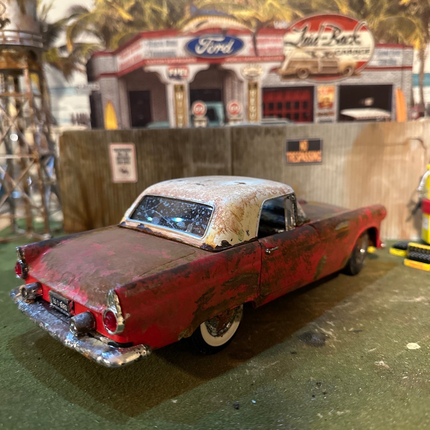 1955 Ford Thunderbird - Barn Find Cars - 1:18 DIECAST - Weathered