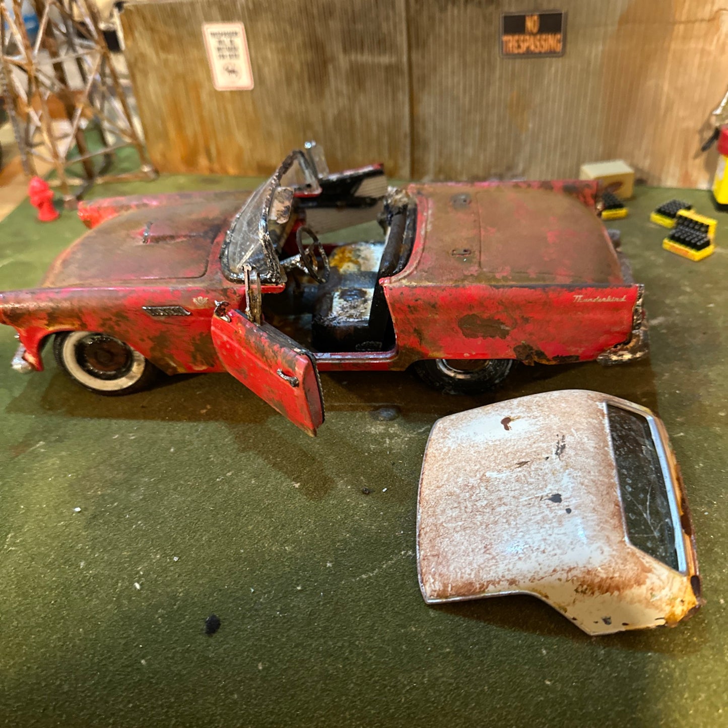 1955 Ford Thunderbird - Barn Find Cars - 1:18 DIECAST - Weathered