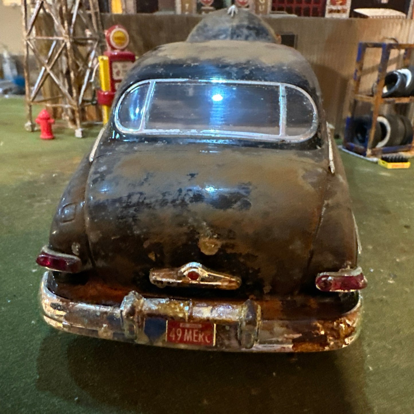 1949 Mercury Coupe’ - Barn Find Cars - 1:18 DIECAST - Weathered - Ertl