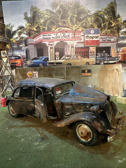 1952 Citroen T/A - Barn Find Cars - 1:18 DIECAST - Vietnam