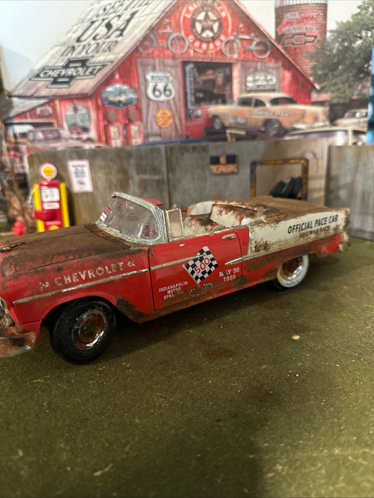 1955 Chevrolet Convertible Indy 500 - Barn Find Cars - 1:18Diecast