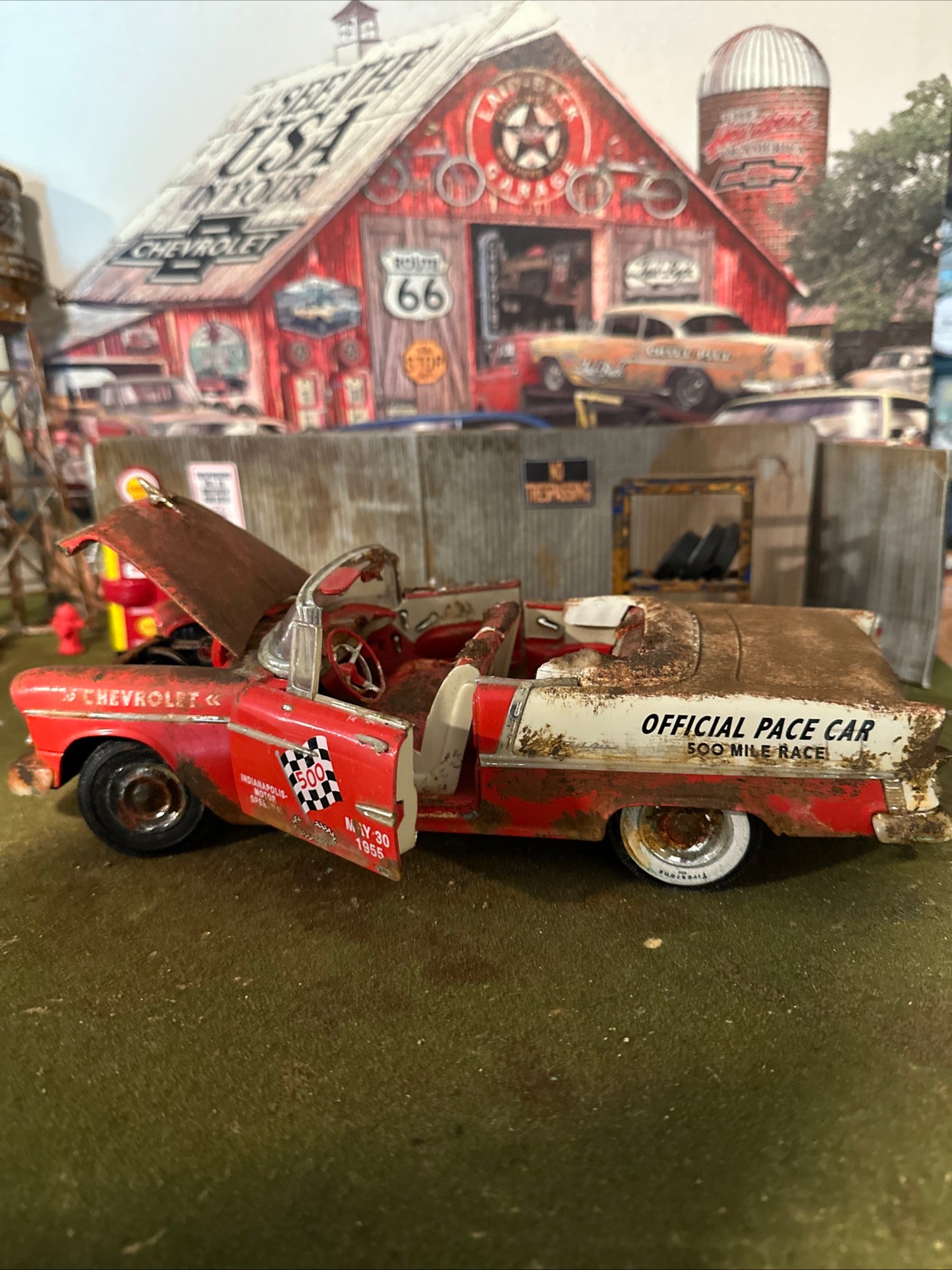 1955 Chevrolet Convertible Indy 500 - Barn Find Cars - 1:18Diecast