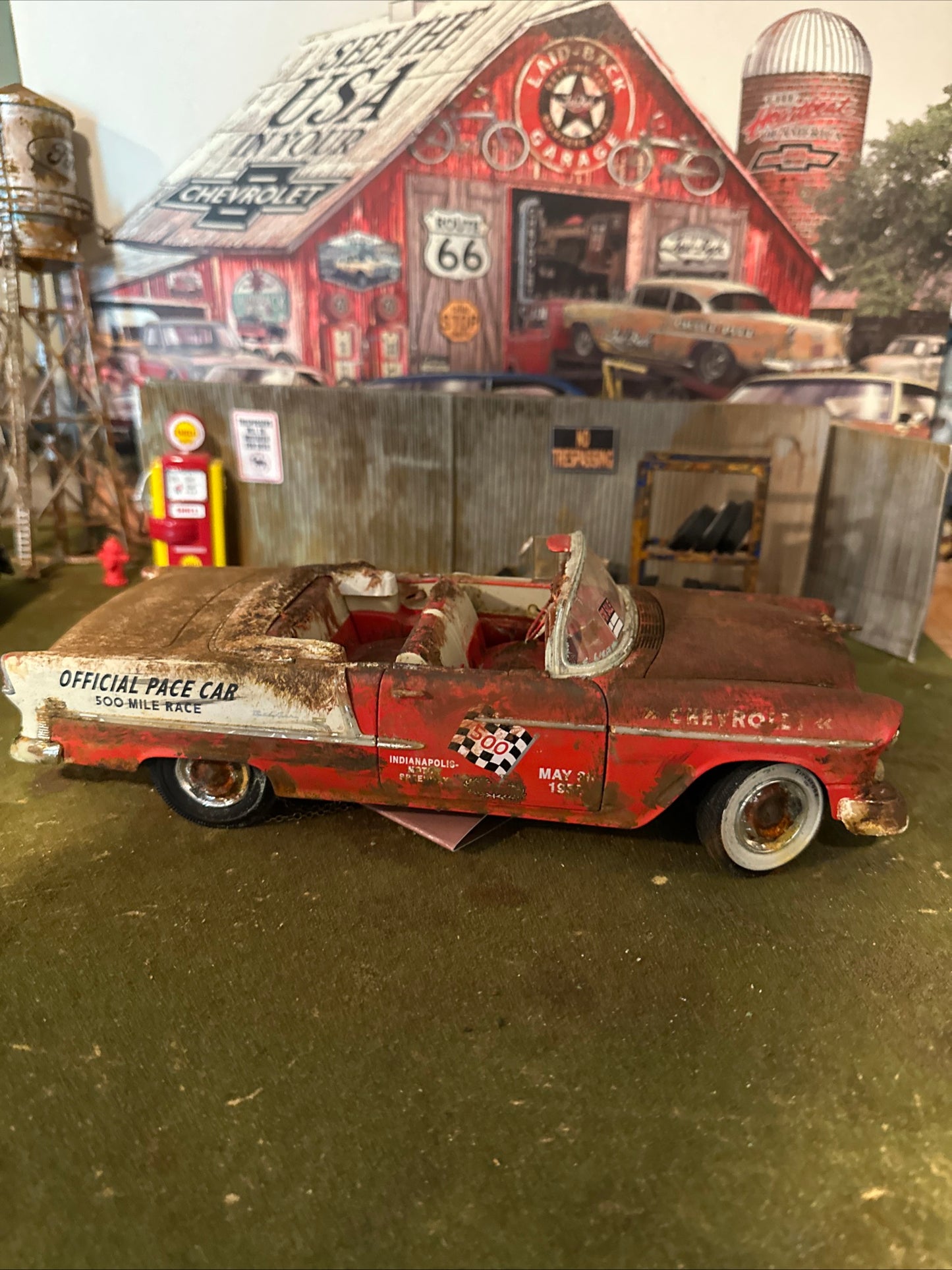 1955 Chevrolet Convertible Indy 500 - Barn Find Cars - 1:18Diecast