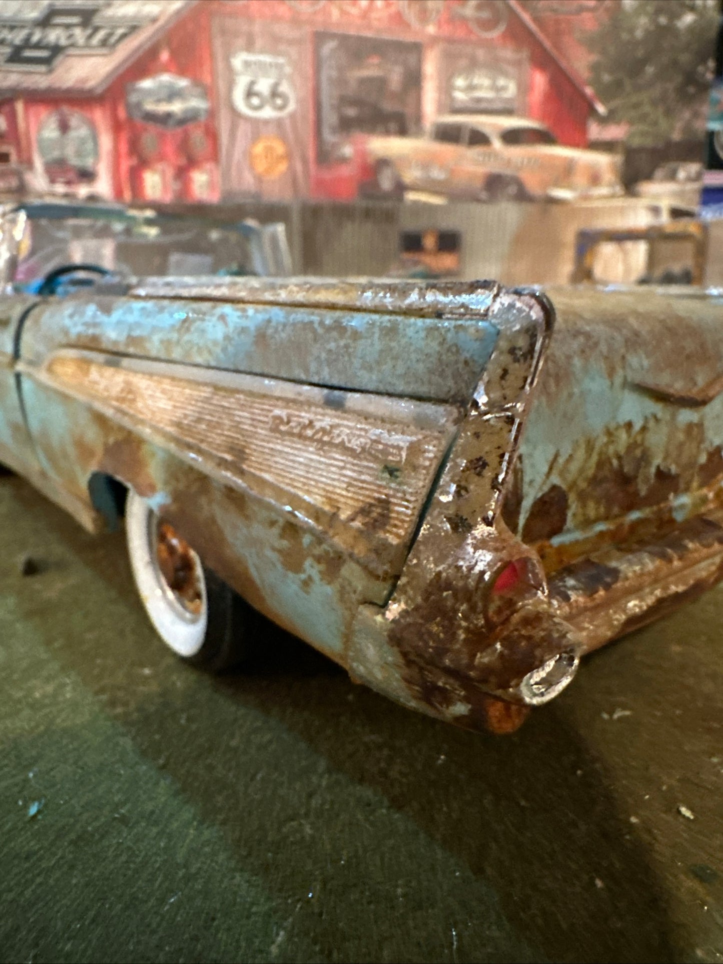 1957 Chevrolet Convertible - Barn Find Cars - 1:18 DIECAST