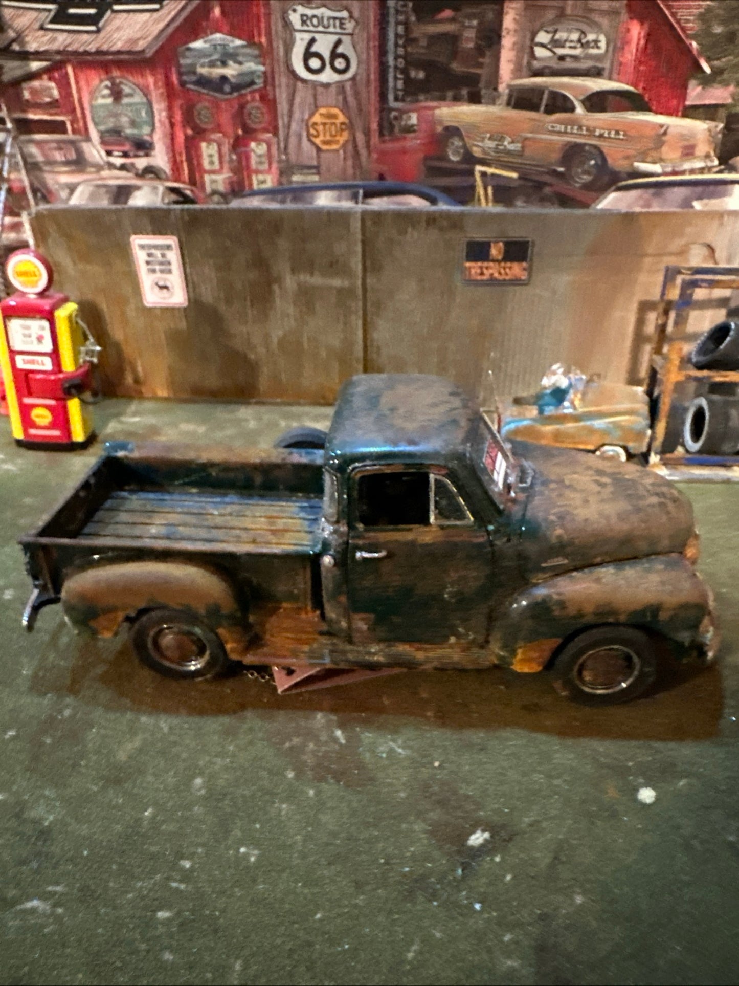 1953 Chevrolet 3100 Pickup Truck - Barn Find Cars - 1:24 DIECAST - Danbury Mint