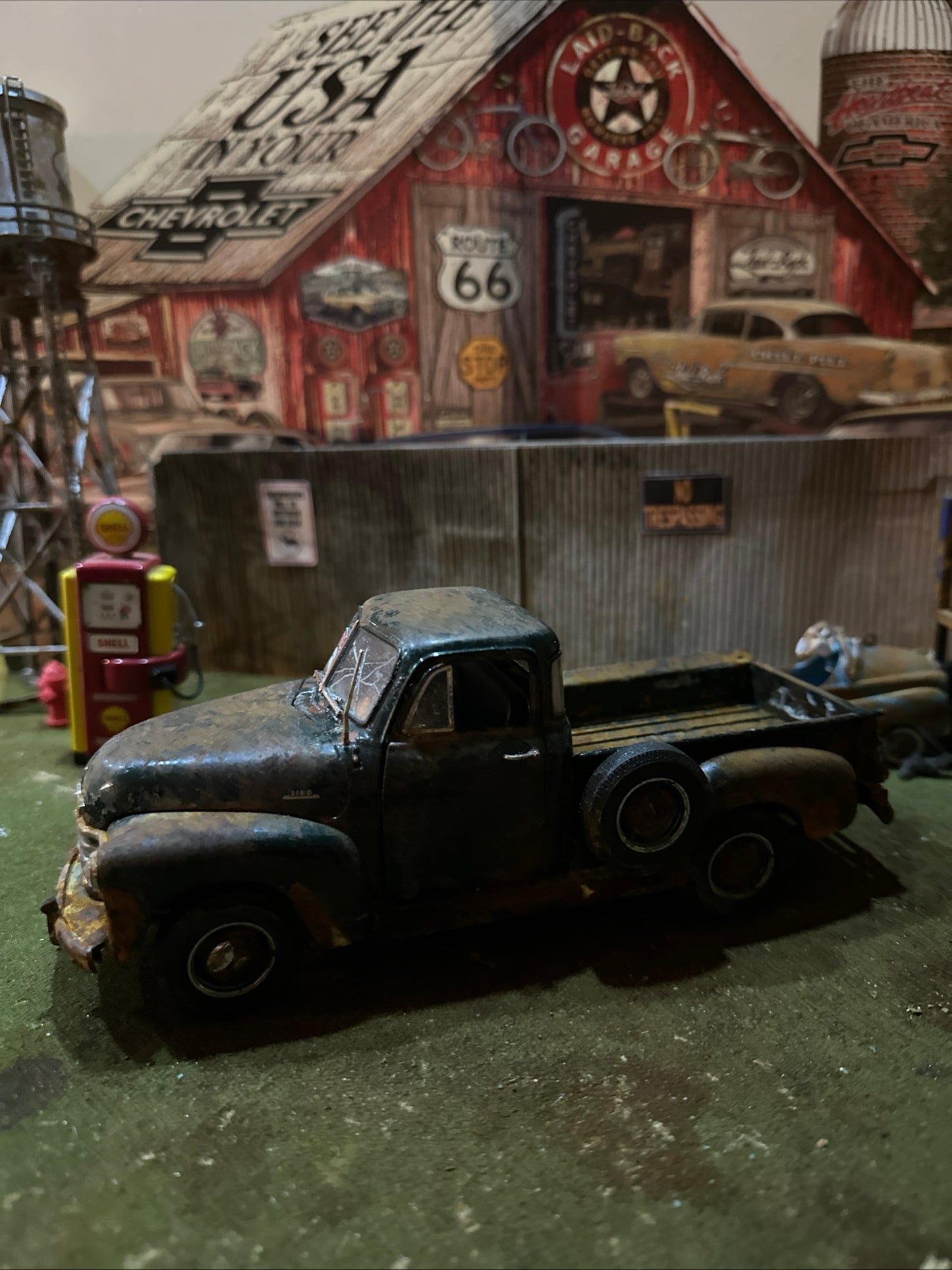 1953 Chevrolet 3100 Pickup Truck - Barn Find Cars - 1:24 DIECAST - Danbury Mint