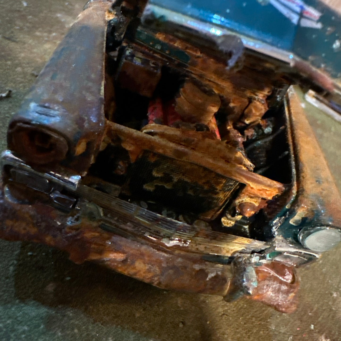 1956 Chevrolet Convertible - Barn Find Cars - 1:24 DIECAST - Franklin Mint - Weathered