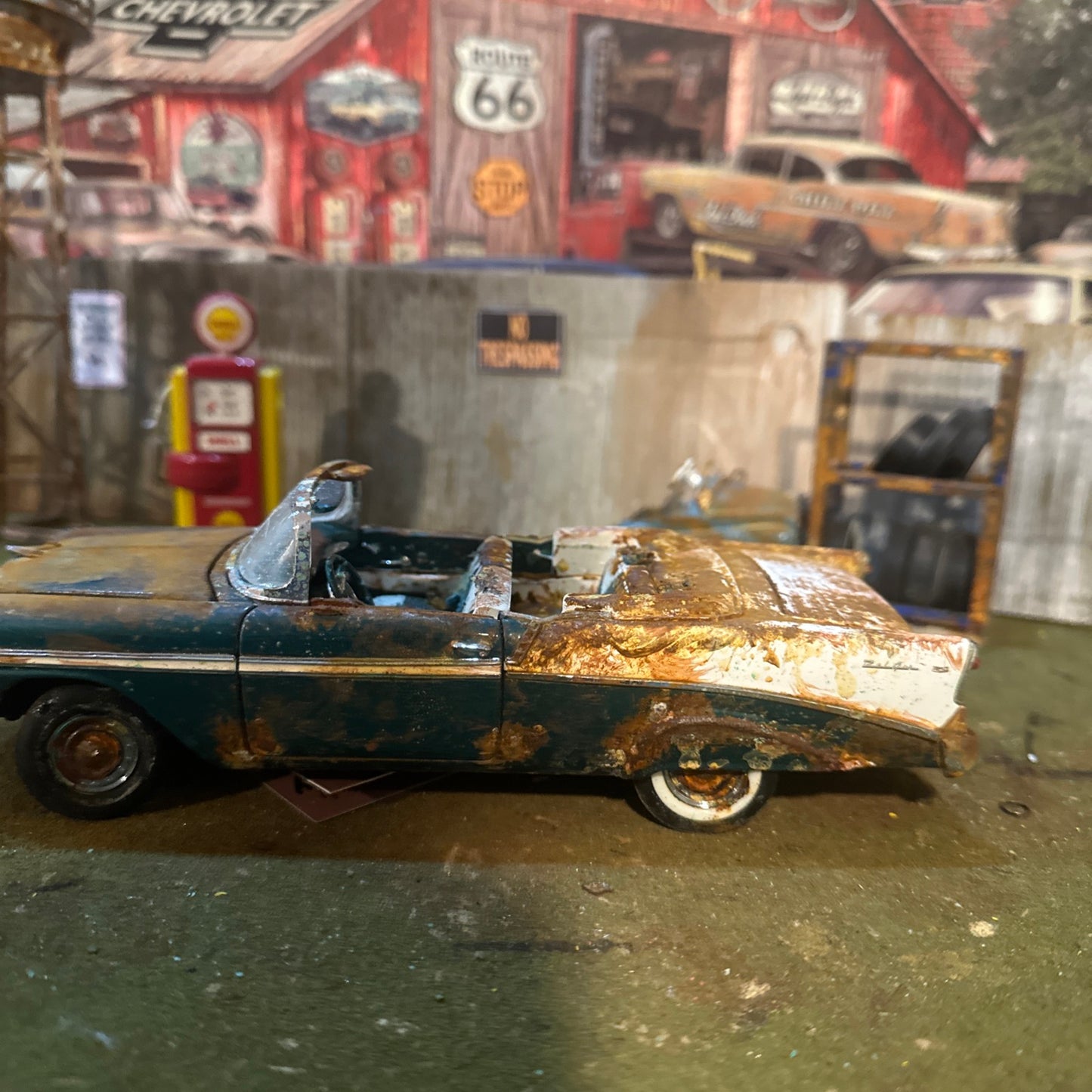 1956 Chevrolet Convertible - Barn Find Cars - 1:24 DIECAST - Franklin Mint - Weathered