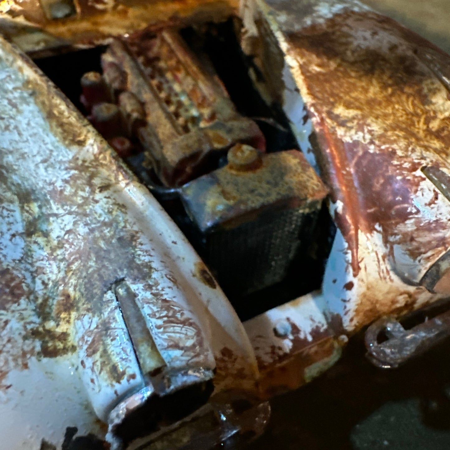 1949 Jaguar XK120 - Barn Find Cars - 1:18 DIECAST