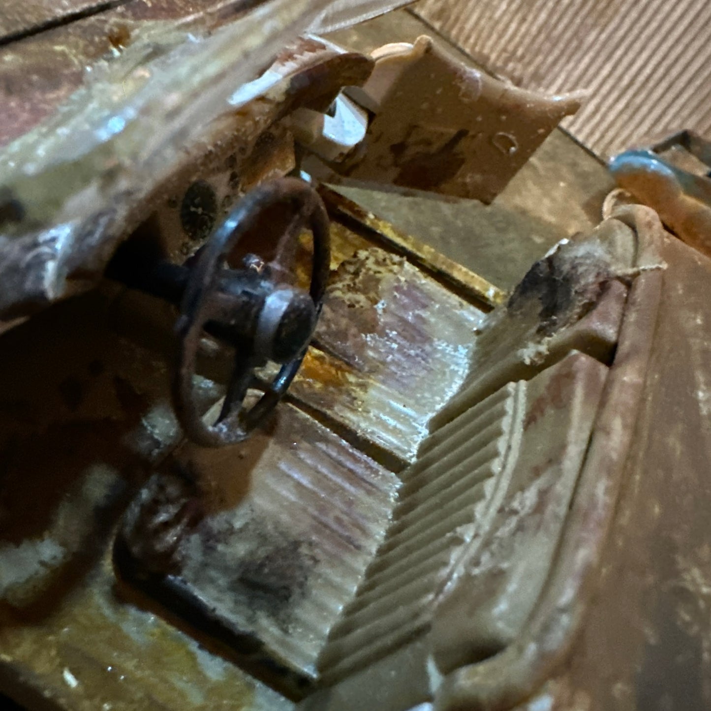 1949 Jaguar XK120 - Barn Find Cars - 1:18 DIECAST