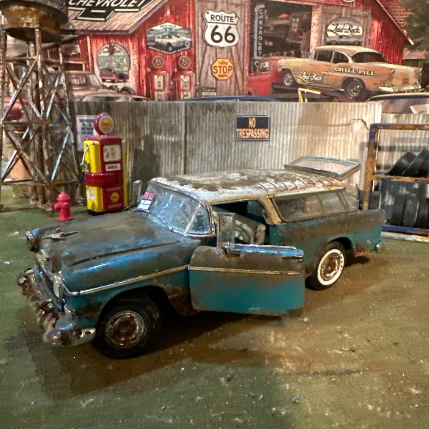 1955 Chevrolet Nomad - Barn Find Cars - 1:24 DIECAST - Danbury Mint - Weathered