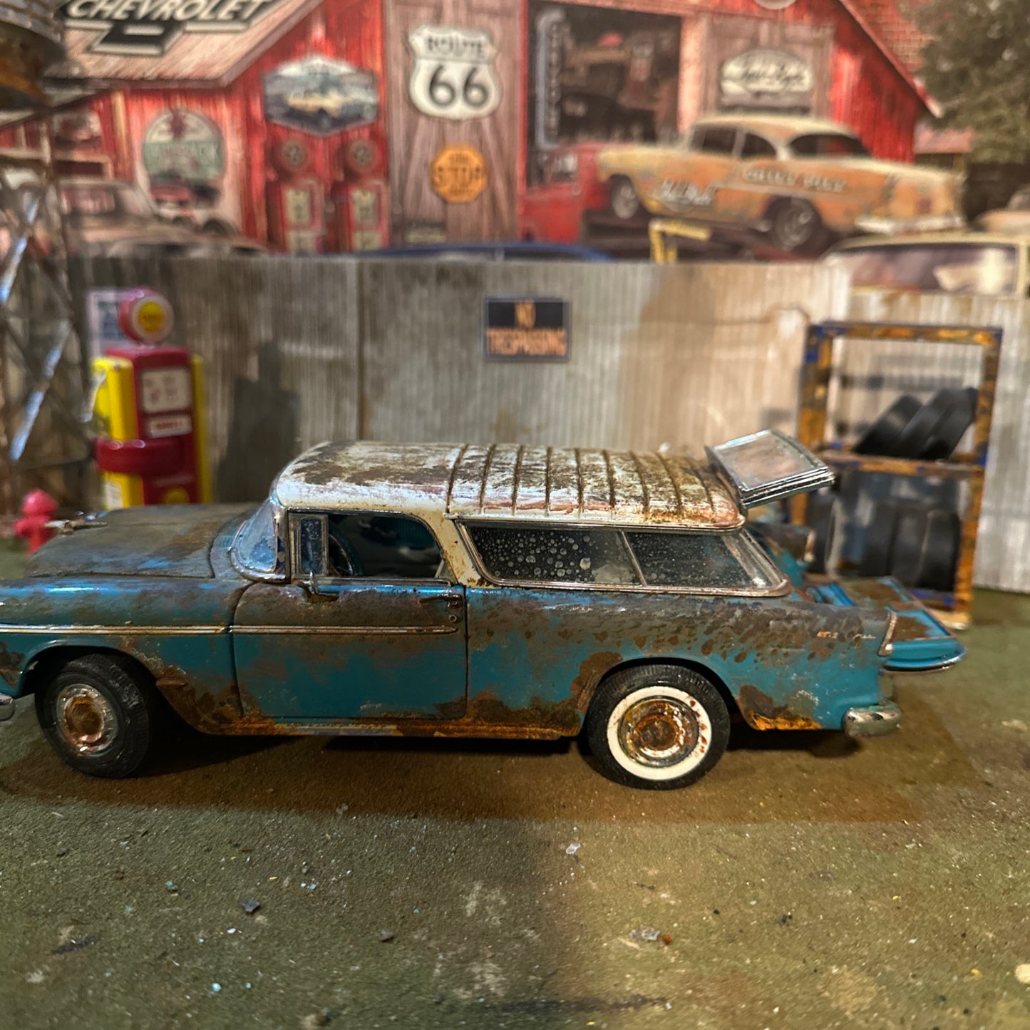 1955 Chevrolet Nomad - Barn Find Cars - 1:24 DIECAST - Danbury Mint - Weathered